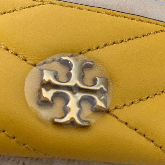 Tory Burch Kira Chevron Goldfinch Card Case - Picture 5 of 6